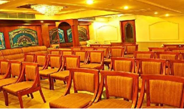 Golden Plaza Otel Amhedabad Dış mekan fotoğraf