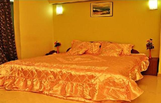 Golden Plaza Otel Amhedabad Dış mekan fotoğraf
